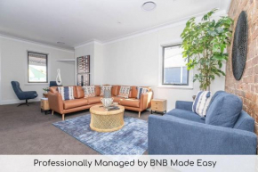 McNamara Lane Large CBD home Freshly renovated 7 Smart TV's Sleeps 11